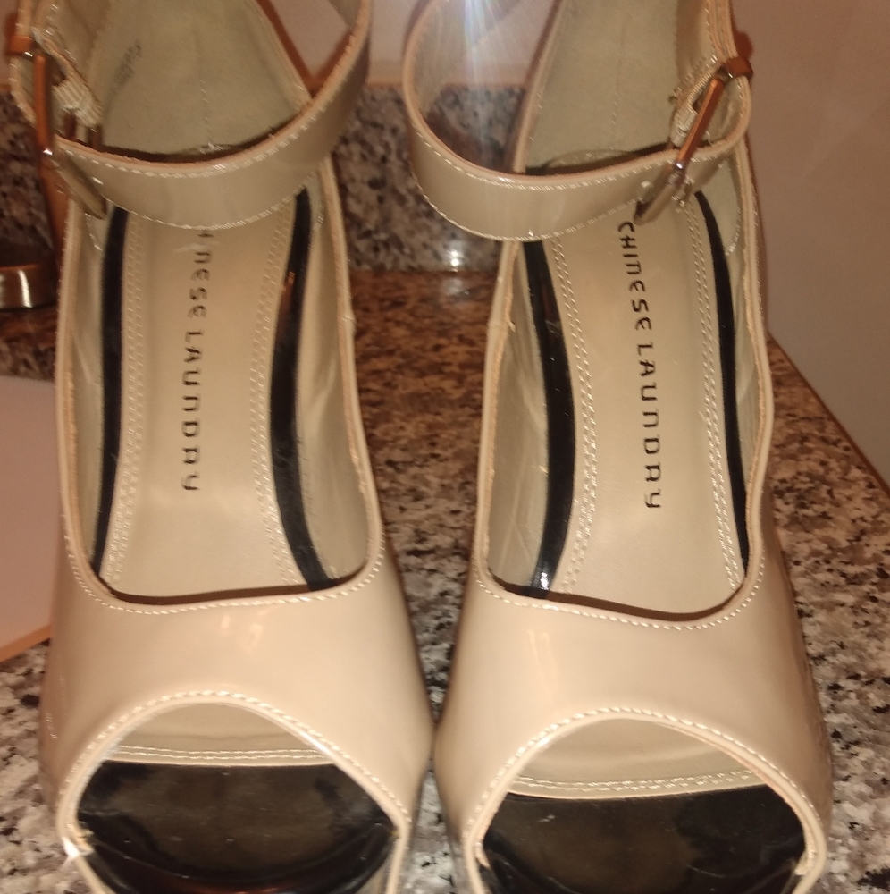 Chinese Laundry Wedges